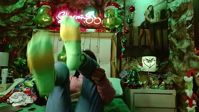 Snapshot of sharoon_cheerry chatting on 12-31-24, 12:25 sharoon cheerry online show from 12-31-24, 12:25