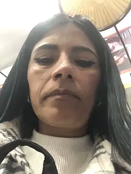 Snapshot of sharoon_cheerry chatting on 01-05-25, 12:42 sharoon cheerry online show from 01-05-25, 12:42