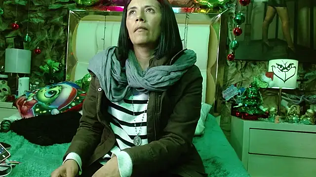 Snapshot of sharoon_cheerry chatting on 01-06-25, 07:13 sharoon cheerry online show from 01-06-25, 07:13