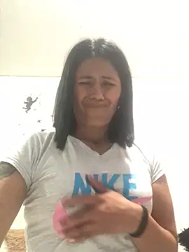 Snapshot of sharoon_cheerry chatting on 02-27-25, 07:04 sharoon cheerry online show from 02-27-25, 07:04