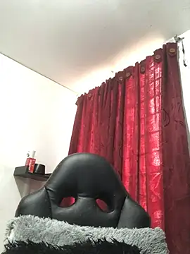 Snapshot of sharoon_cheerry chatting on 03-03-25, 03:09 sharoon cheerry online show from 03-03-25, 03:09