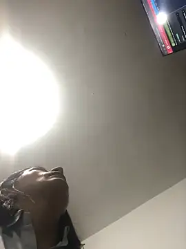 Snapshot of sharoon_cheerry chatting on 03-12-25, 10:05 sharoon cheerry online show from 03-12-25, 10:05