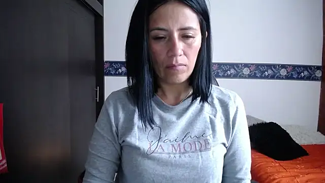 Snapshot of sharoon_cheerry chatting on 10-10-25, 11:53 sharoon cheerry online show from 10-10-25, 11:53