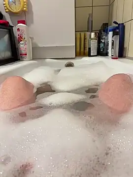 Snapshot of David19932908 chatting on 12-02-25, 12:43 David19932908 online show from 12-02-25, 12:43