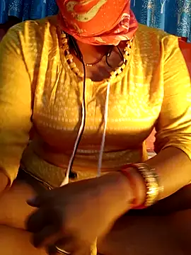 Snapshot of Bengali-boudi chatting on 12-12-24, 06:21 Bengali-boudi online show from 12-12-24, 06:21