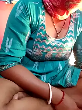 Snapshot of Bengali-boudi chatting on 01-01-25, 06:16 Bengali-boudi online show from 01-01-25, 06:16