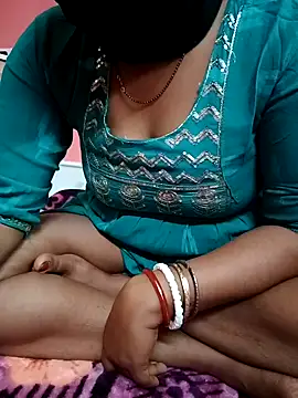 Snapshot of Bengali-boudi chatting on 02-16-25, 05:59 Bengali-boudi online show from 02-16-25, 05:59