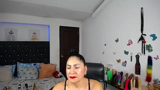 Snapshot of mature_bigboobs10 chatting on 05-08-26, 04:29 mature bigboobs10 online show from 05-08-26, 04:29