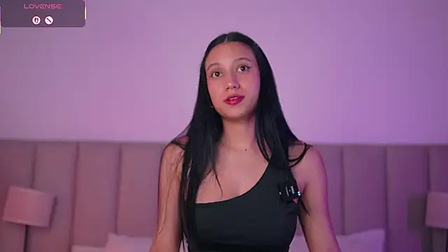 Snapshot of Alison_Miller9 chatting on 09-24-25, 02:37 Alison Miller9 online show from 09-24-25, 02:37