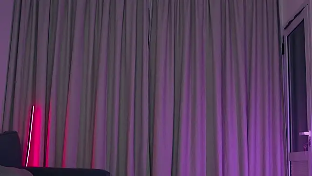 Snapshot of Alison_Miller9 chatting on 10-03-25, 03:25 Alison Miller9 online show from 10-03-25, 03:25