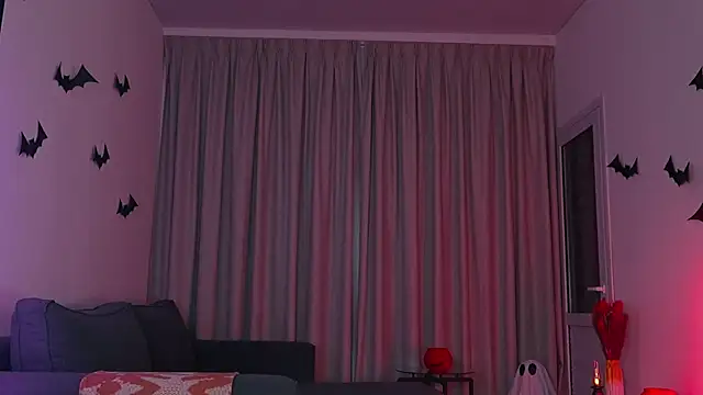 Snapshot of Alison_Miller9 chatting on 10-21-25, 09:32 Alison Miller9 online show from 10-21-25, 09:32