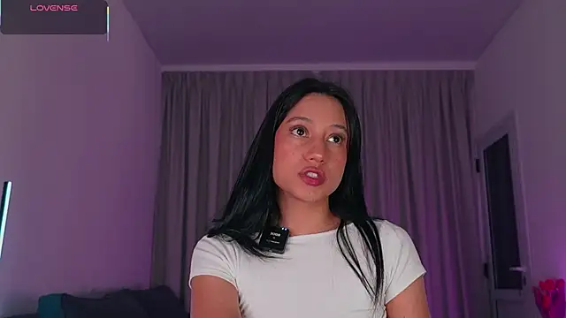 Snapshot of Alison_Miller9 chatting on 11-07-25, 10:37 Alison Miller9 online show from 11-07-25, 10:37