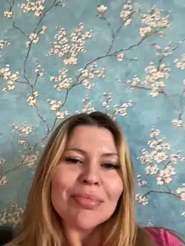 Snapshot of Lovers__Annn chatting on 11-28-25, 06:27 Lovers Annn online show from 11-28-25, 06:27