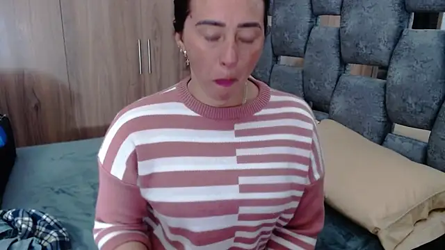 sara hott 1 online show from 02-19-25, 02:01