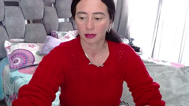 sara hott 1 online show from 11-15-25, 08:38