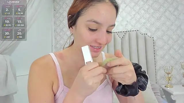 Pia Johnson  online show from 02-17-25, 11:55