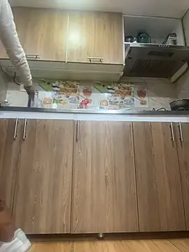 Snapshot of J_loren chatting on 12-17-25, 10:38 J loren online show from 12-17-25, 10:38