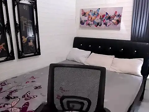 Snapshot of Yesha_harper chatting on 09-14-25, 05:01 Yesha harper online show from 09-14-25, 05:01