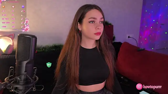 Snapshot of How2Meow chatting on 12-22-24, 04:48 How2Meow online show from 12-22-24, 04:48