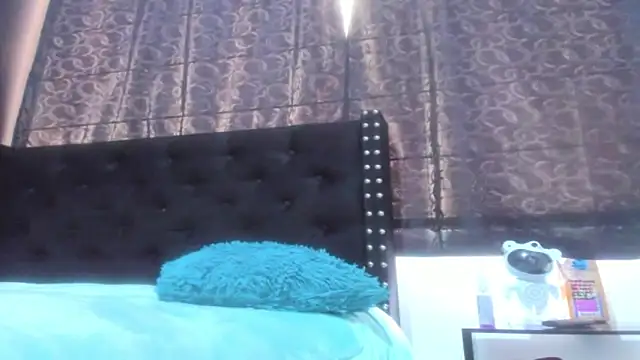 amareto queen online show from 02-17-26, 06:36