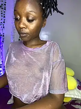 Snapshot of DazedGlade chatting on 12-15-24, 07:31 DazedGlade online show from 12-15-24, 07:31