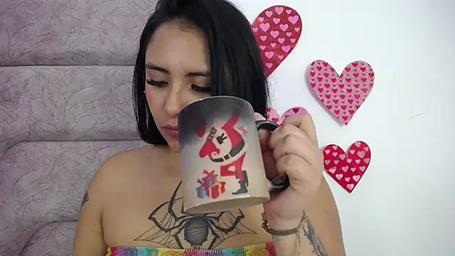 Snapshot of Jessica-Kraftt chatting on 02-27-25, 04:31 Jessica-Kraftt online show from 02-27-25, 04:31