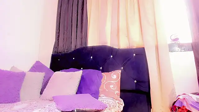 lesly xx online show from 04-20-26, 07:26