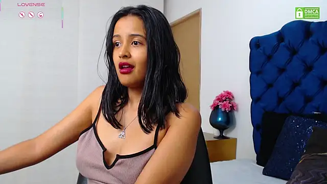 Lili666  online show from 04-09-26, 06:19