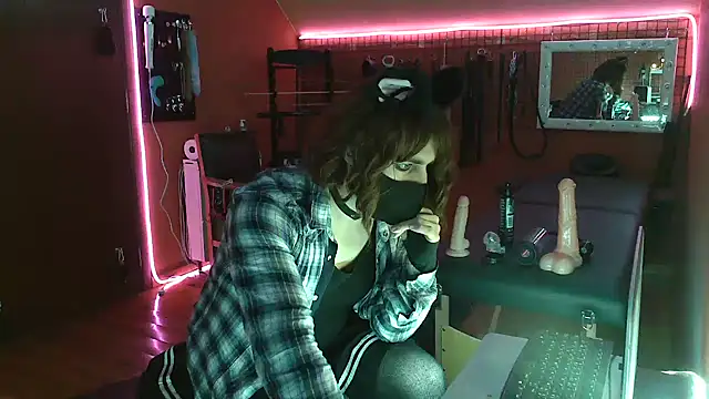 Snapshot of Ginny-the-bdsm-nympho chatting on 12-23-24, 05:32 Ginny-the-bdsm-nympho online show from 12-23-24, 05:32