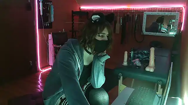 Snapshot of Ginny-the-bdsm-nympho chatting on 01-09-25, 06:04 Ginny-the-bdsm-nympho online show from 01-09-25, 06:04