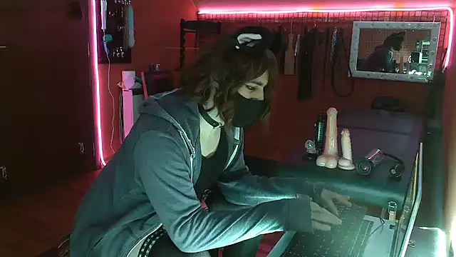 Snapshot of Ginny-the-bdsm-nympho chatting on 01-19-25, 05:28 Ginny-the-bdsm-nympho online show from 01-19-25, 05:28