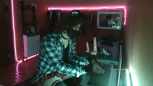 Snapshot of Ginny-the-bdsm-nympho chatting on 03-20-25, 06:09 Ginny-the-bdsm-nympho online show from 03-20-25, 06:09