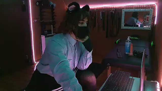 Snapshot of Ginny-the-bdsm-nympho chatting on 10-12-25, 04:17 Ginny-the-bdsm-nympho online show from 10-12-25, 04:17