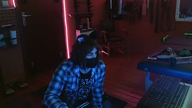 Snapshot of Ginny-the-bdsm-nympho chatting on 10-30-25, 06:08 Ginny-the-bdsm-nympho online show from 10-30-25, 06:08