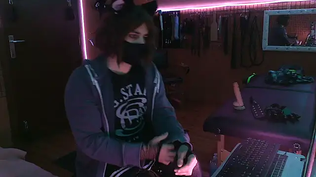 Snapshot of Ginny-the-bdsm-nympho chatting on 11-27-25, 06:10 Ginny-the-bdsm-nympho online show from 11-27-25, 06:10