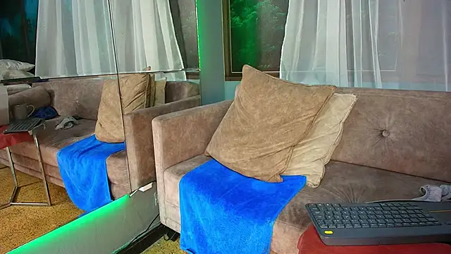 JONAS SMITH  online show from 03-17-25, 06:11