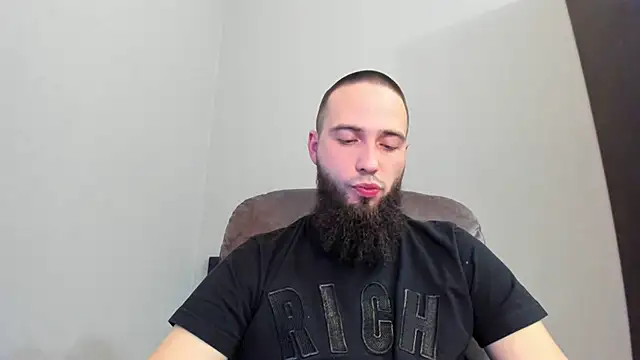 A              online show from 02-11-25, 06:55