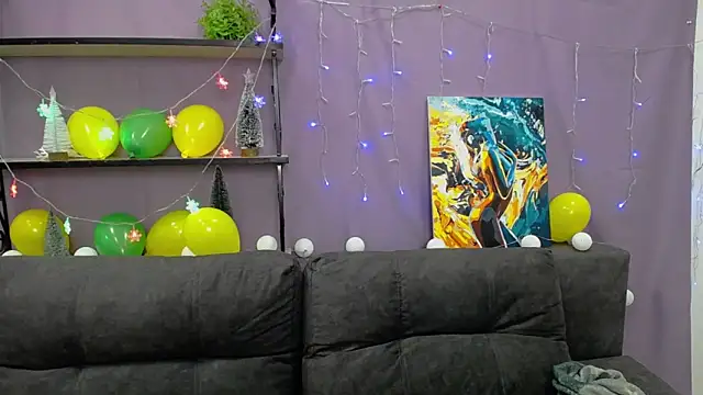 Snapshot of NinaFlawlees chatting on 01-16-25, 11:06 NinaFlawlees online show from 01-16-25, 11:06