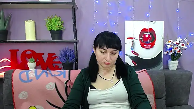 Snapshot of NinaFlawlees chatting on 03-14-25, 02:31 NinaFlawlees online show from 03-14-25, 02:31