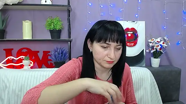 Snapshot of NinaFlawlees chatting on 03-19-25, 10:53 NinaFlawlees online show from 03-19-25, 10:53