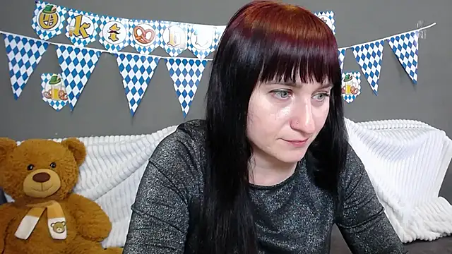 Snapshot of NinaFlawlees chatting on 09-28-25, 12:10 NinaFlawlees online show from 09-28-25, 12:10