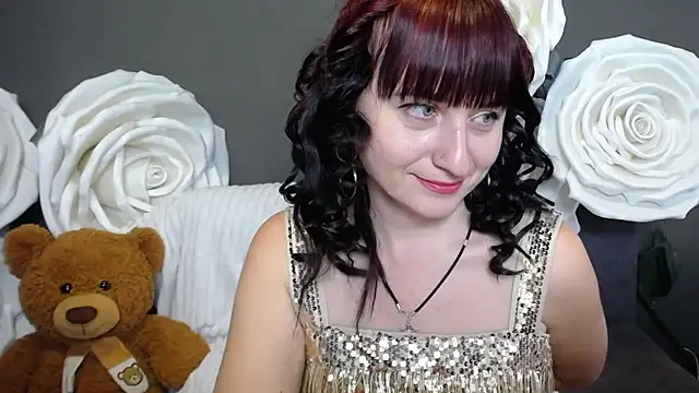 Snapshot of NinaFlawlees chatting on 10-12-25, 12:04 NinaFlawlees online show from 10-12-25, 12:04