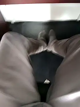 robinsan1010 online show from 03-11-25, 08:20