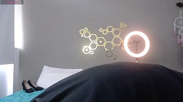 Snapshot of adriscute chatting on 01-08-25, 07:56 adriscute online show from 01-08-25, 07:56