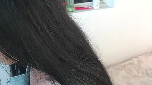 Snapshot of adriscute chatting on 02-09-25, 03:11 adriscute online show from 02-09-25, 03:11