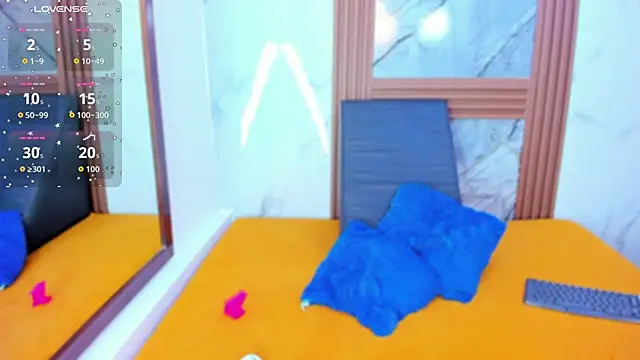 HannyMansonh online show from 10-19-25, 03:40