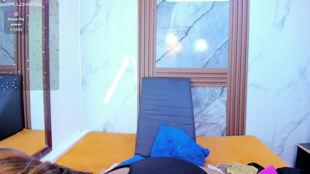 HannyMansonh online show from 10-28-25, 03:32