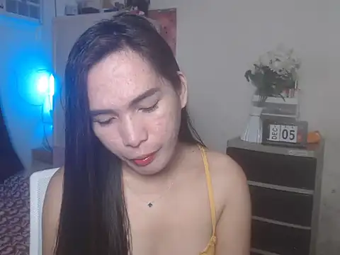 Snapshot of Msyensmith chatting on 12-05-25, 04:54 Msyensmith online show from 12-05-25, 04:54