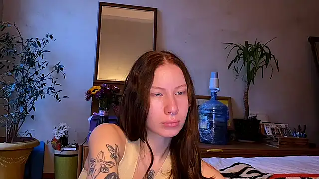 elfess online show from 10-21-25, 05:30