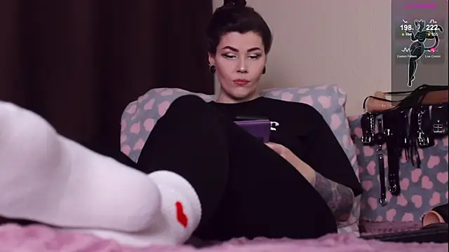 Snapshot of Luna_Blake chatting on 12-07-24, 05:31 Luna Blake online show from 12-07-24, 05:31